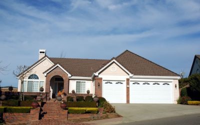 Signs That You Should Consider a Garage Door Replacement in Blue Springs, MO